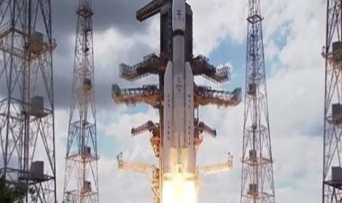 ISRO released pictures of the command center of Chandrayaan-3 mission, scientists were seen working