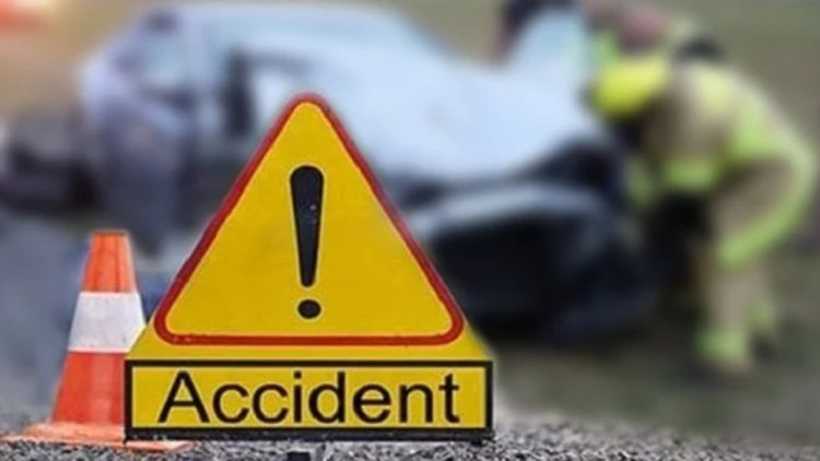 Tamil Nadu: Car and truck collide head-on in Cheyyur, four killed