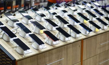 Export of mobile phones in India increased, it almost doubled to 5.5 billion US dollars in the month of August