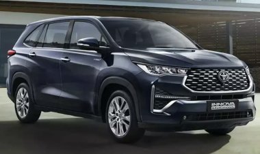 You will have to wait for a few more days for Toyota Innova HyCross, before booking, check how much the waiting period has increased