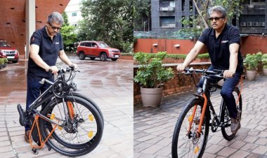 IIT Bombay students made the world's first foldable diamond frame e-bike, Anand Mahindra invested