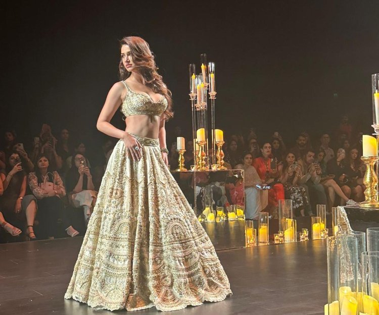 Disha Patani's Enchanting Appearance at Lakme Fashion Week 2023