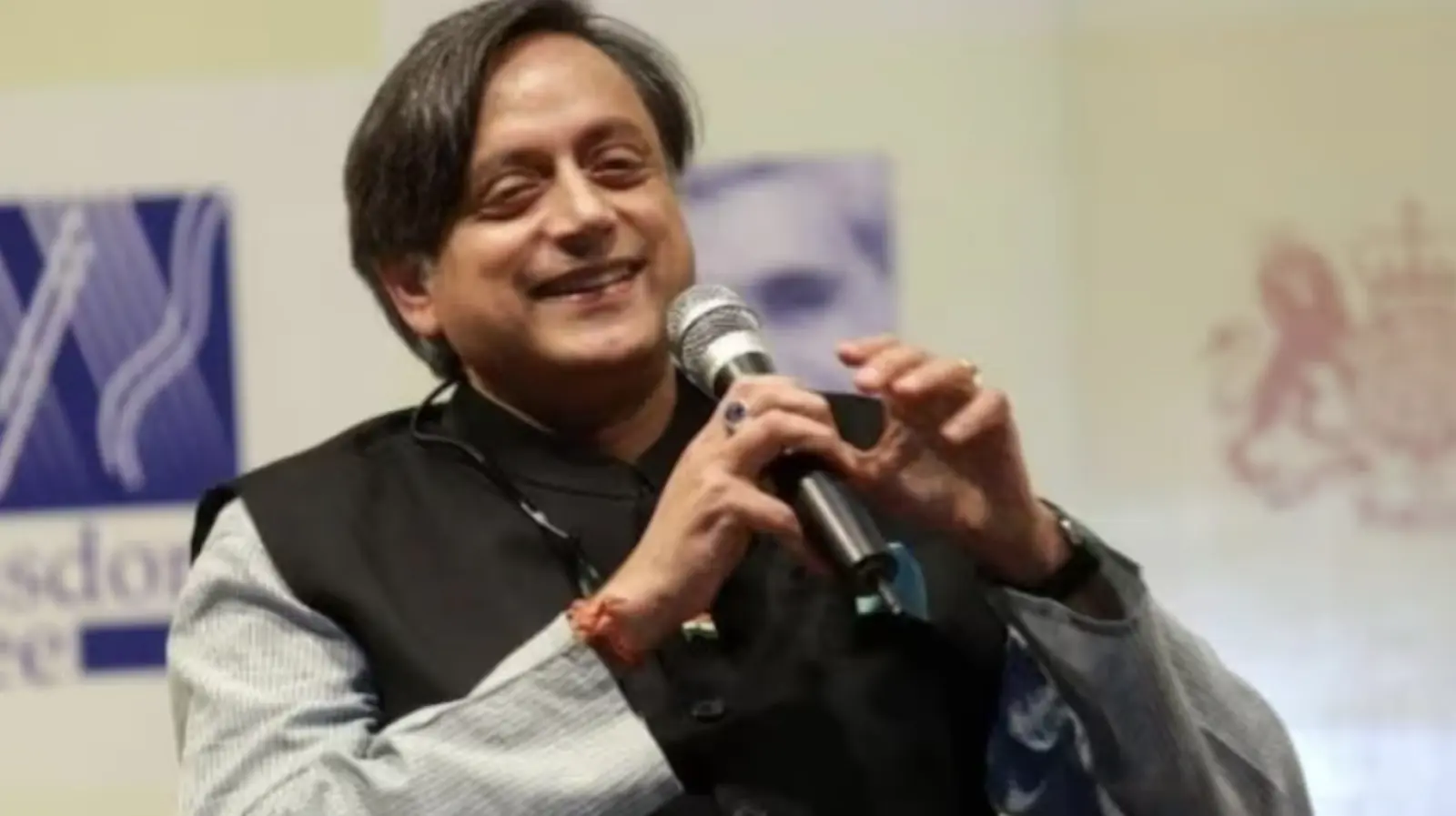 'We will compromise on five days working day', Shashi Tharoor took a dig at the statements of Narayana Murthy-Bill Gates