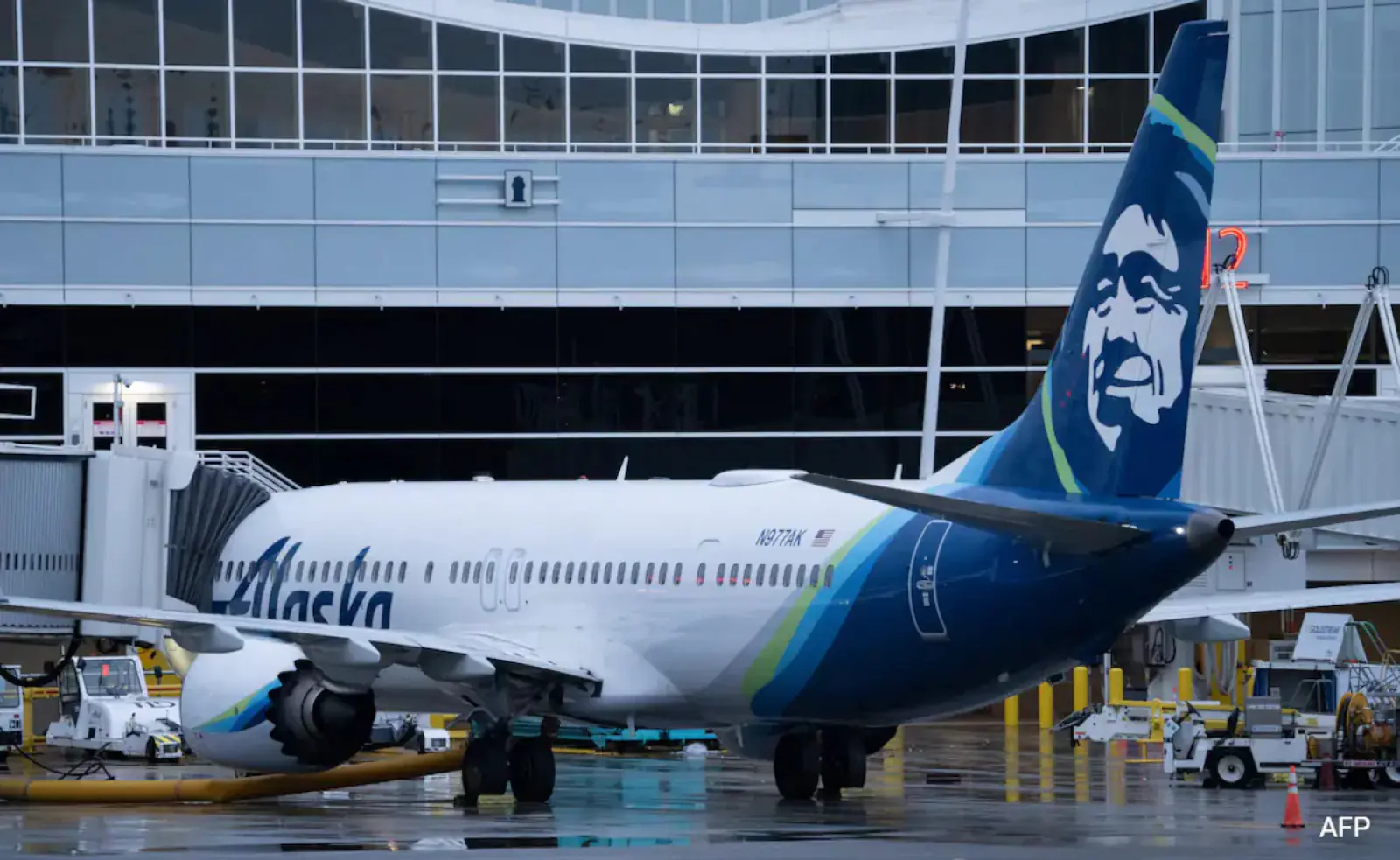 USA: America took big action if the plane door broke in the air, flight of more than 170 737 Max planes banned