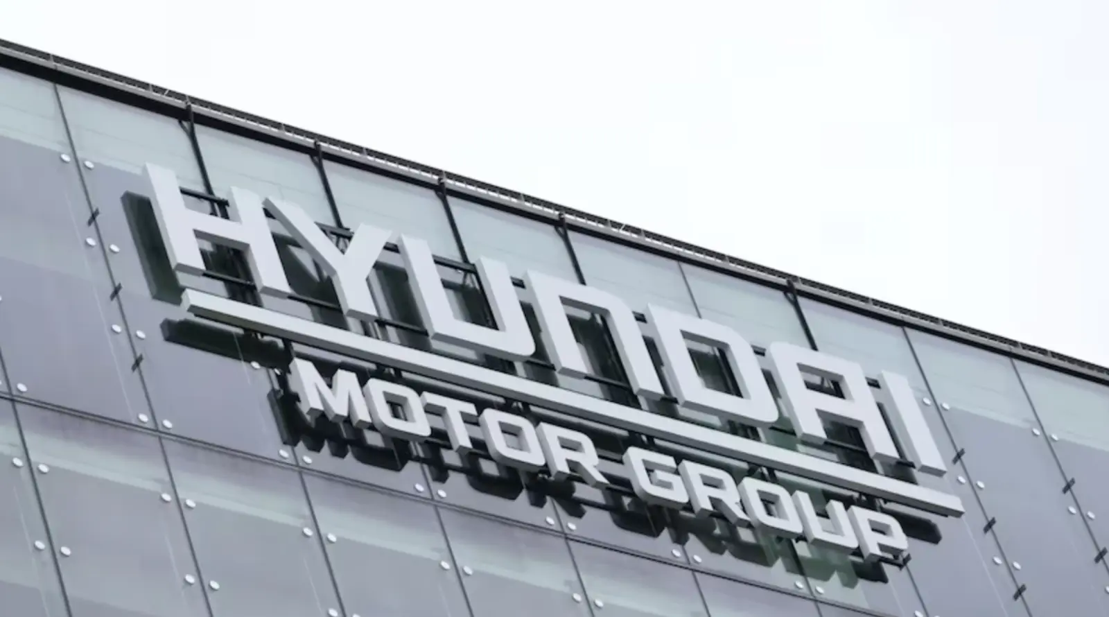 General Motors' Talegaon facility is acquired by Hyundai for an expenditure of Rs 6000 crores