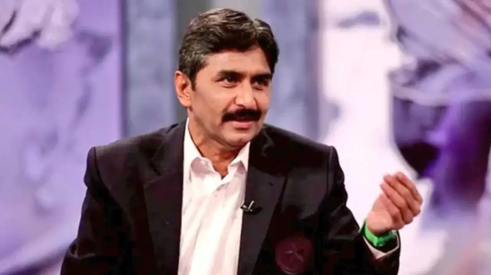 Miandad expressed disappointment at the state of Pakistan cricket, stating that the PCB makes changes quickly