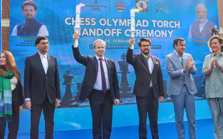 India handed over the torch of Chess Olympiad to Hungary, interesting style of Sports Minister Anurag and Anand