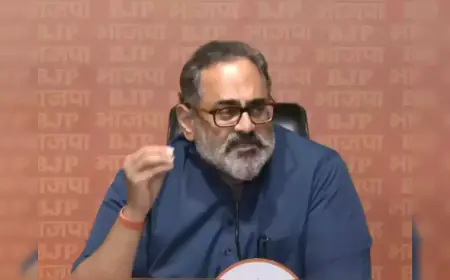 'Apple did not give clear answer to opposition leaders on hacking alert'; Government has been waiting for five months