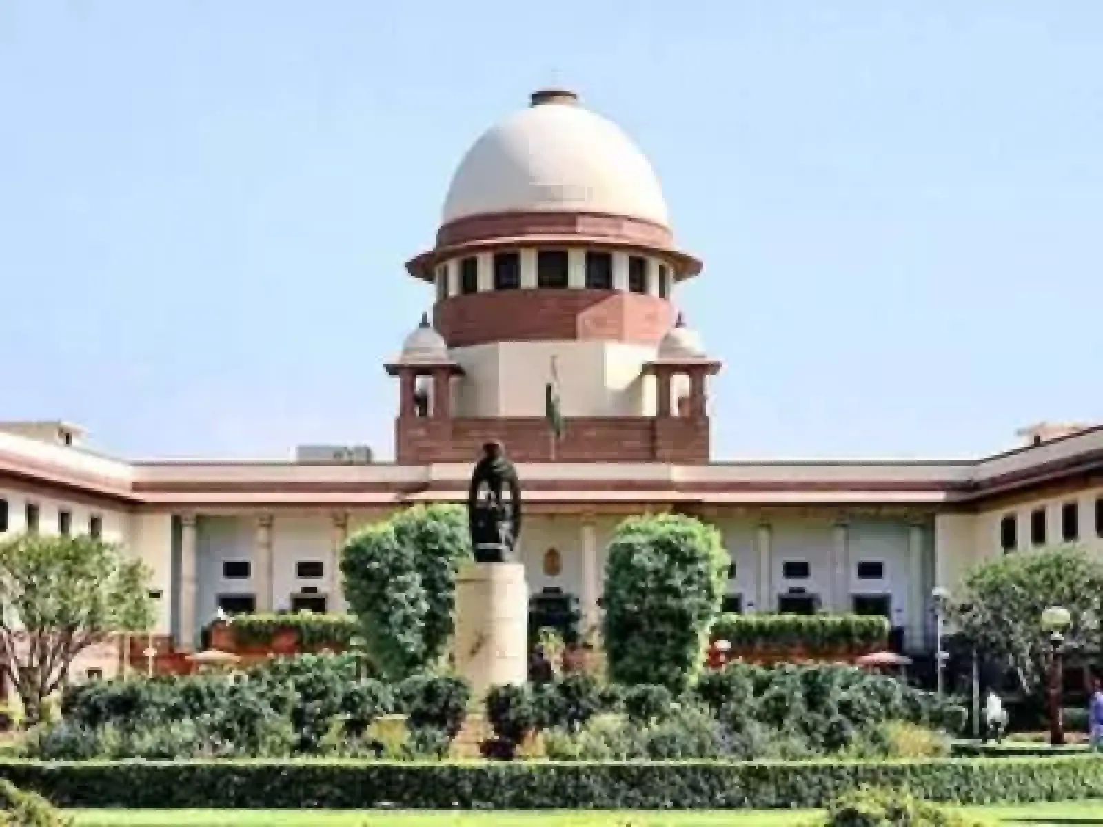 Supreme Court gave instructions to insurance companies, said- give complete information about the policy to the customers