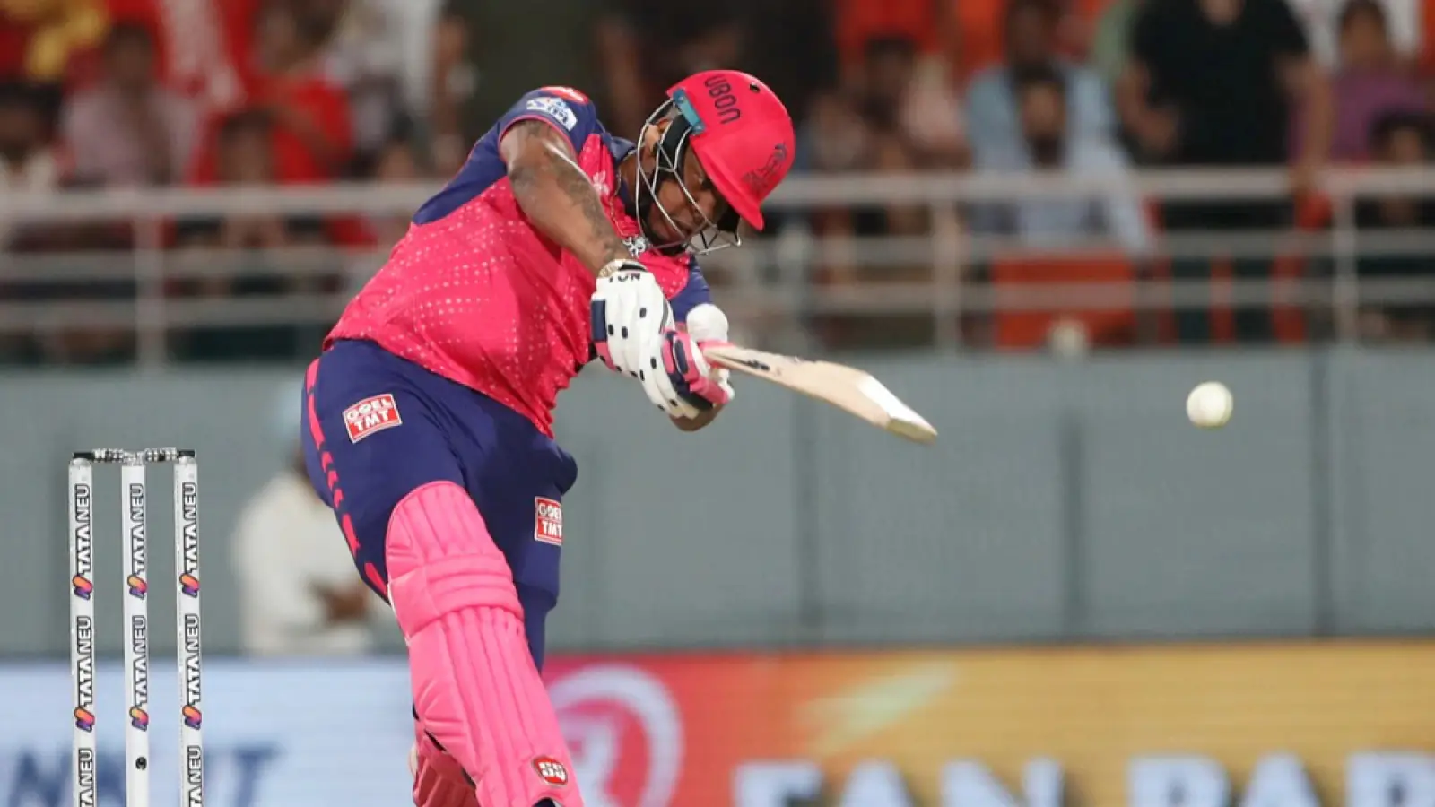 SRH vs RR: Explosive batsman Shimron Hetmyer made a mistake, BCCI imposed heavy fine