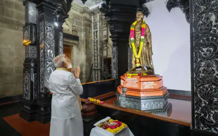 PM Modi started his spiritual journey, reached Vivekananda Rock Memorial after worshiping at Amman Temple