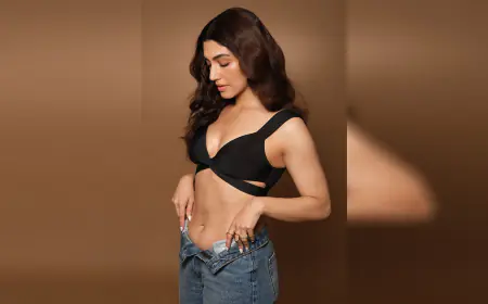 Delbar Aarya's New Pics Are Too Hot to Handle, Slips Into Sexy Look