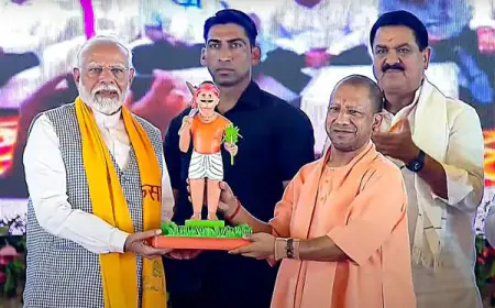 Kisan Samman Sammelan releases 20,000 crore, Maa Ganga adopted me, says PM Narendra Modi