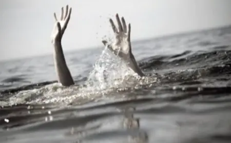 Holidays on the beach proved to be very costly, two young women died due to drowning; two companions still missing