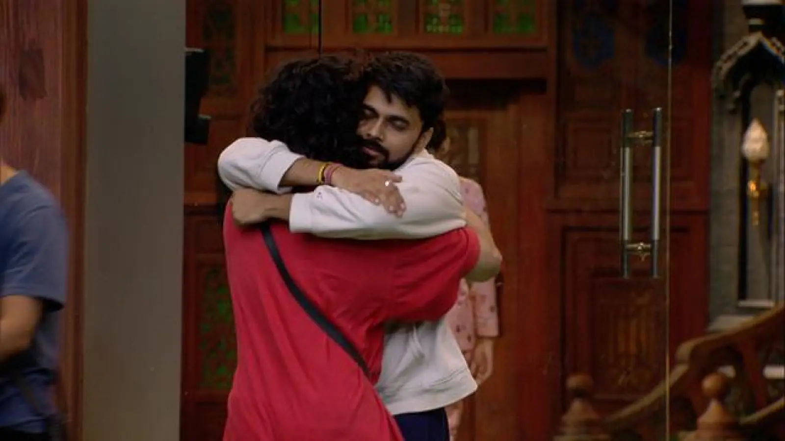 Lovekesh Kataria's Selfless Act Saves Housemates from Eviction in a Heartwarming Turn on Bigg Boss OTT 3