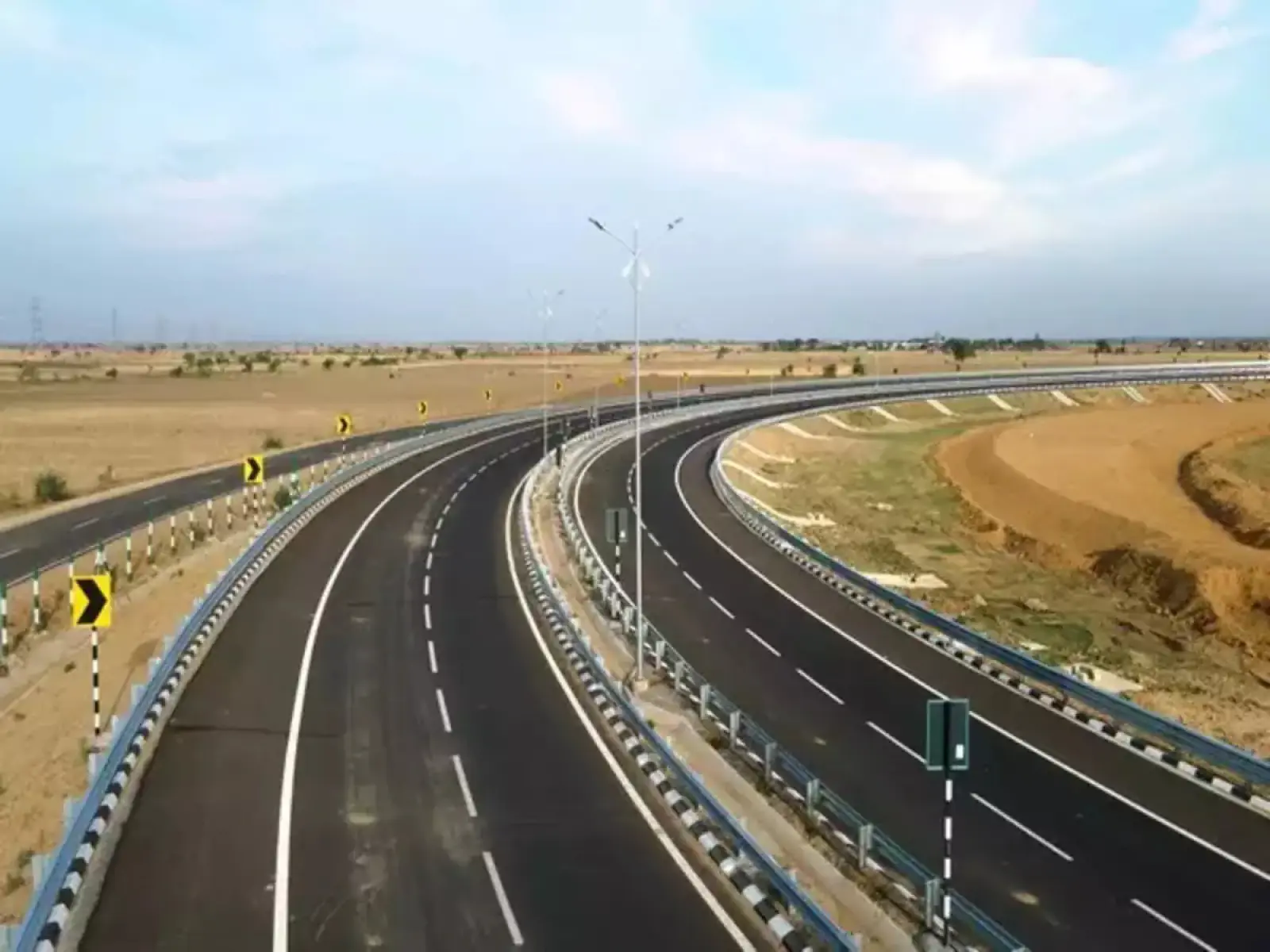 Solar park to be built on Bundelkhand Expressway, one lakh consumers will get electricity