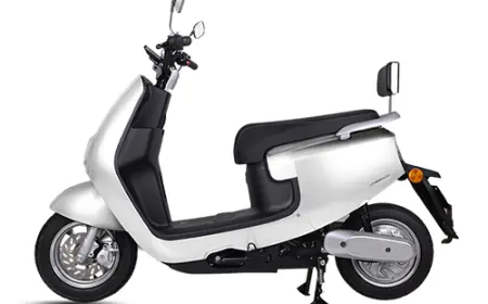 Hydrogen fuel cell powered scooter introduced in India, range up to 55 km