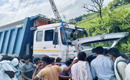 Rajasthan News: Revenue officials' car collided with a dumper, Naib Tehsildar, Patwari and Girdavar died