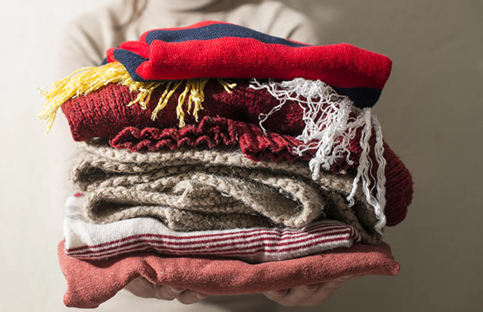 5 useful tips to keep your winter clothes safe