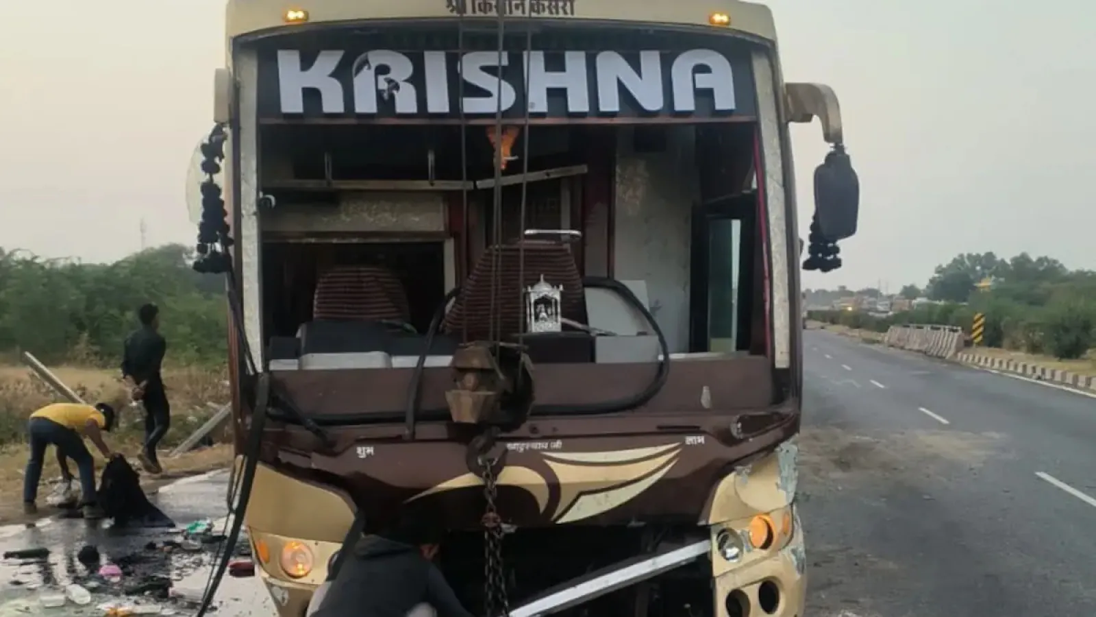 Bus going from Mandsaur to Khatu Shyam overturned while saving a pedestrian; Two died