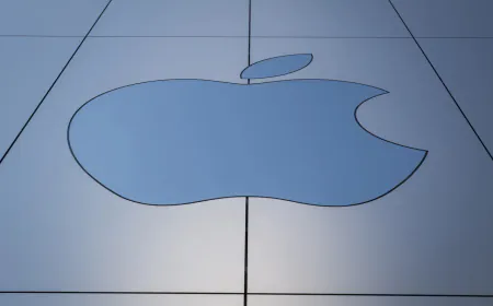 Apple accused of spying on its employees; Know what happened