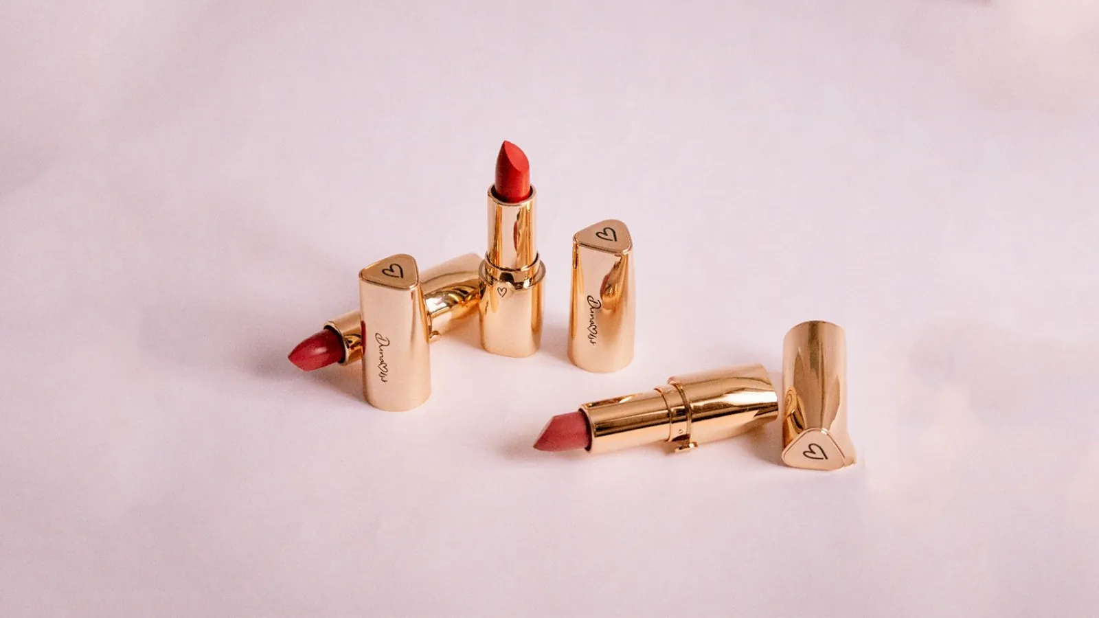 Dunamiss Lipsticks For Office Wear: Redefining Office Wear For Modern Women Professionals