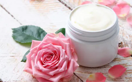 Make your natural homemade winter moisturizer using rose petals