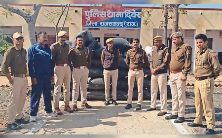 Police punctured and stopped smugglers' vehicle, seized 370 kg of doda chura, smuggler absconded