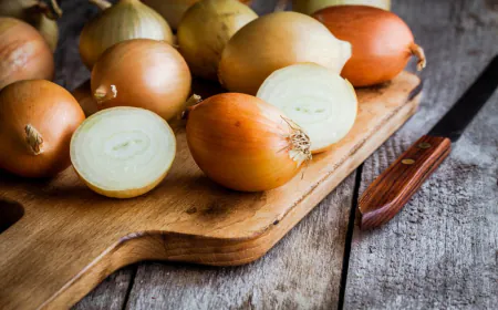 Some things to avoid in onion juice that can damage your hair