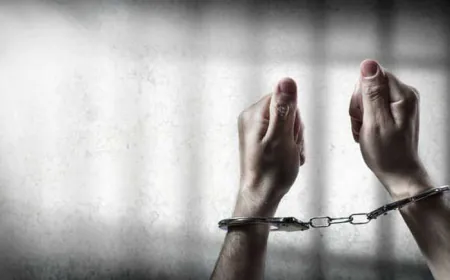 Immoral activities going on under the guise of a spa center, 9 arrested including three girls from Thailand