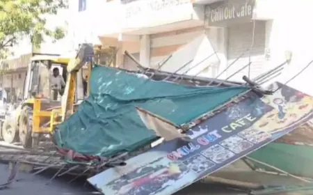 Beawar Blackmail Kand: Bulldozers ran to the cafe where the accused used to call the girls, Nagar Palika seized it