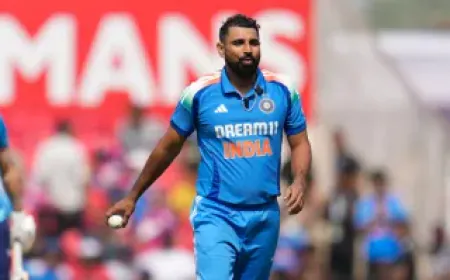 India suffered a big setback, Mohammed Shami out of the field due to injury