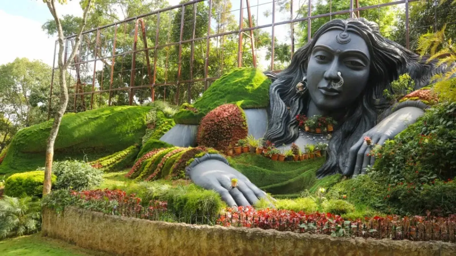 Visit this beautiful hill station of Karnataka filled with adventure along with peace