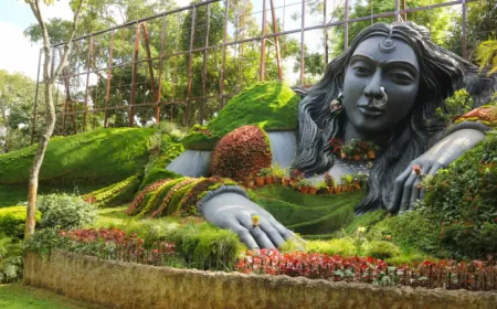 Visit this beautiful hill station of Karnataka filled with adventure along with peace