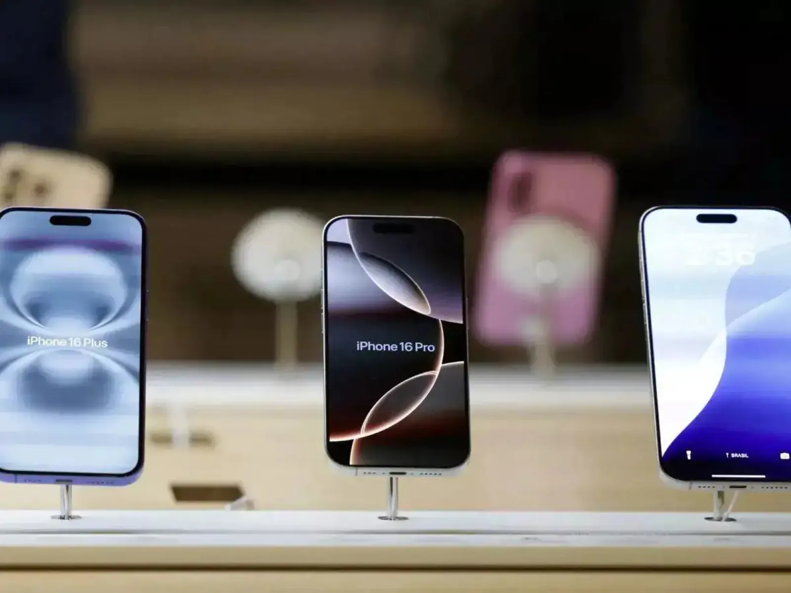 iPhones can get costlier by up to 40%; Trump's new plan