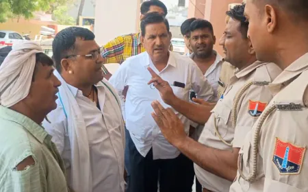 Rajasthan News: Fearless criminal slapped an officer and took away his name plate in a police station