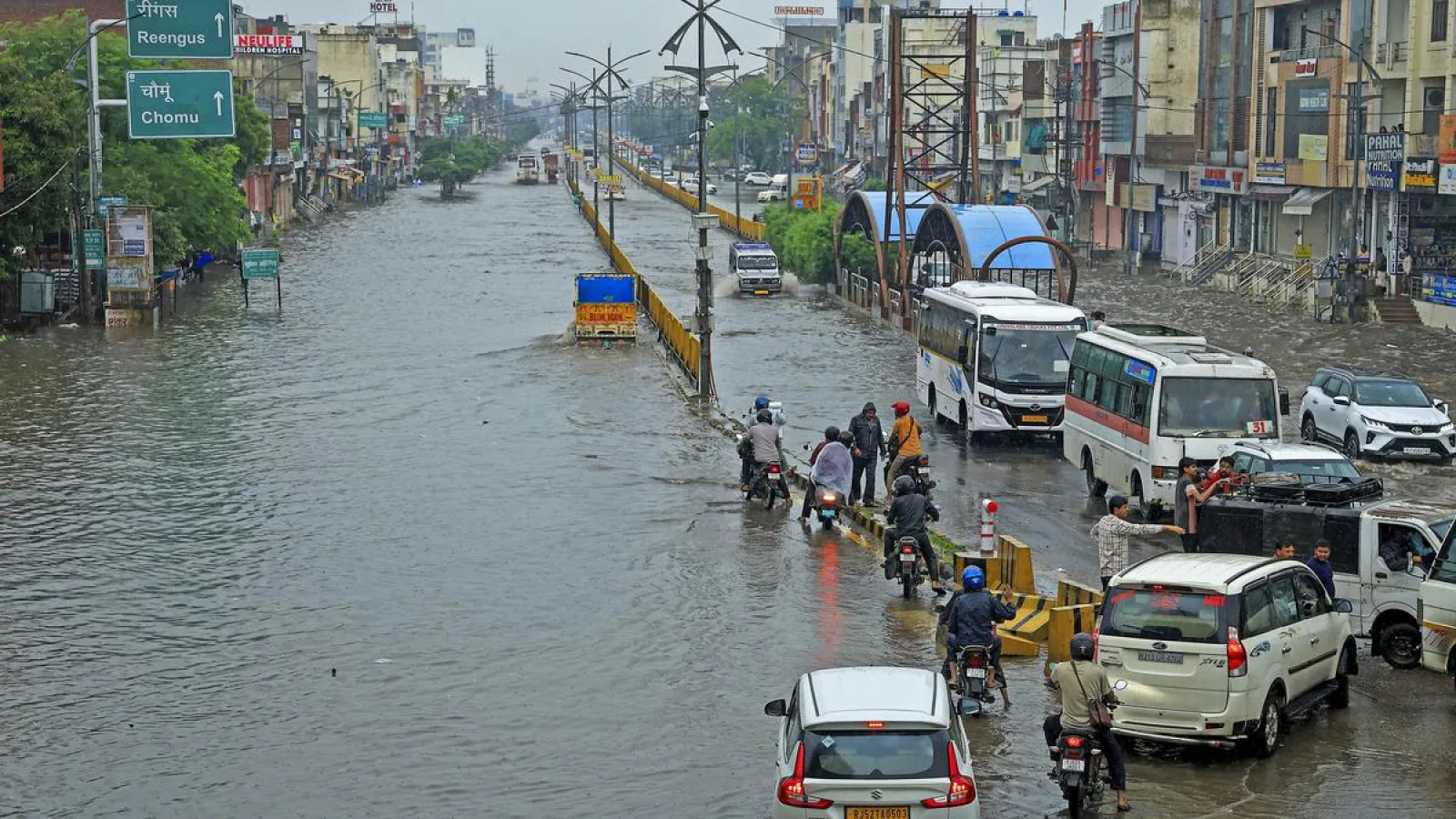 Heavy rain Alert: Raining since morning in many districts including Jaipur, Alwar, Dausa