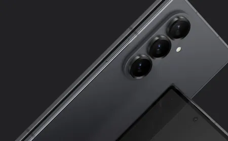 Teaser for Samsung's next foldable phone, claims to be the thinnest and lightest