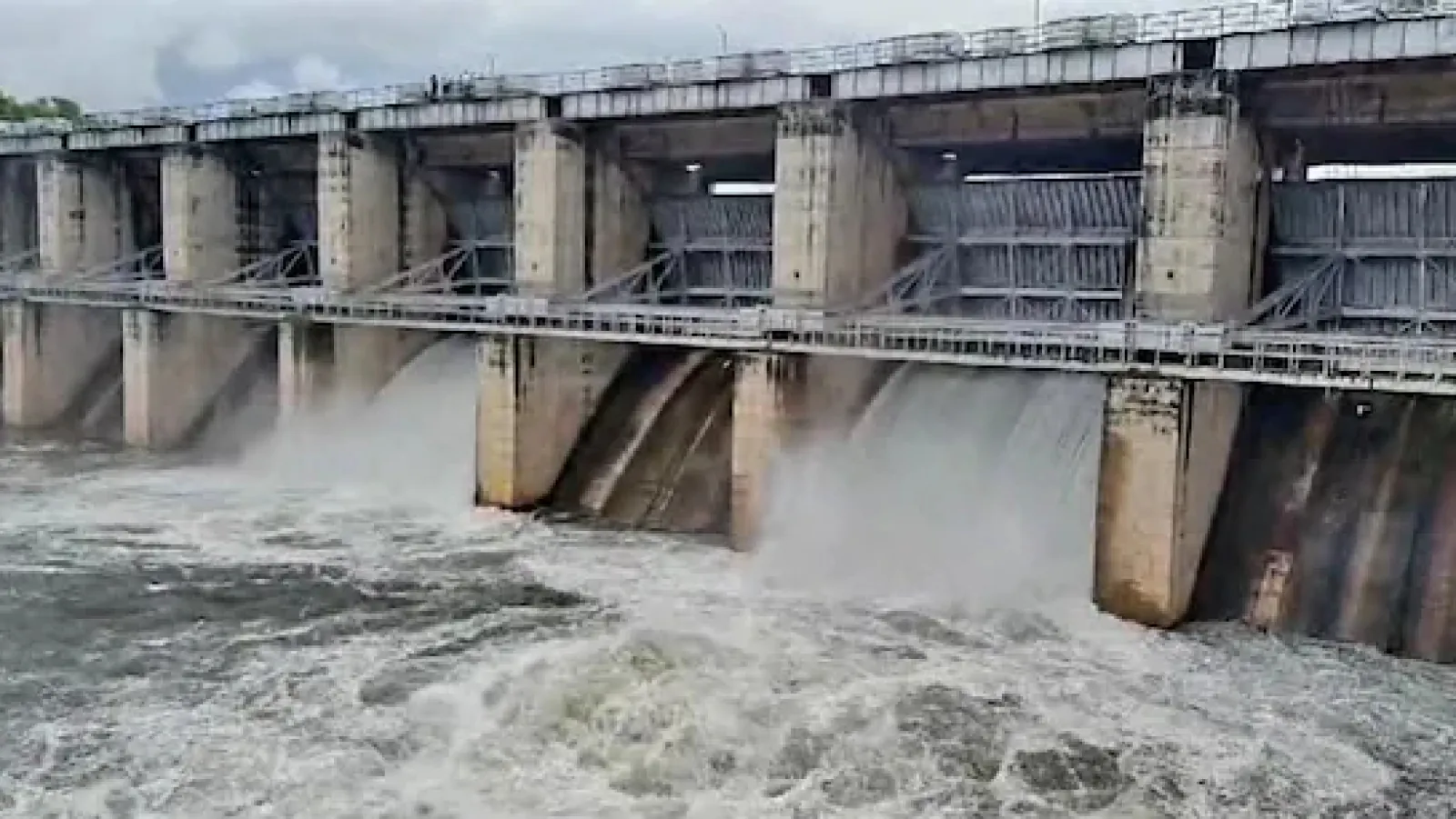 Rajasthan: Panchana dam overflows, two gates opened, appeal to stay away from river flow area