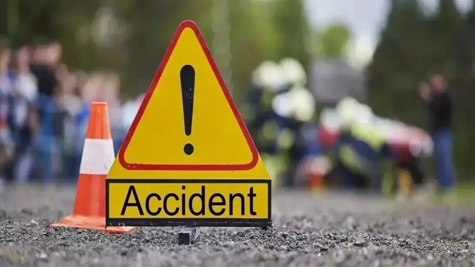 Major accident on Beawar-Jodhpur highway, bus overturned after tyre burst; 1 dead and many injured