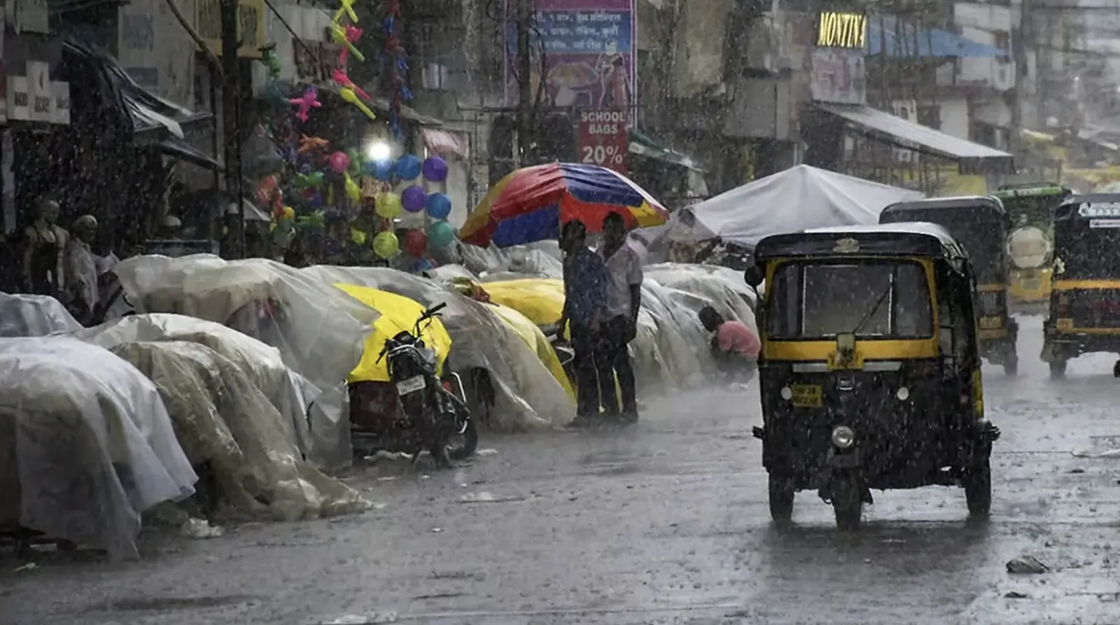 Yellow alert in 20 districts of Rajasthan today, heavy rain warning till September 4