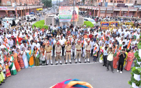 Jaipur’s Badi Chaupad Witnesses Traditional Independence Day Flag Hoisting by BJP and Congress Leaders
