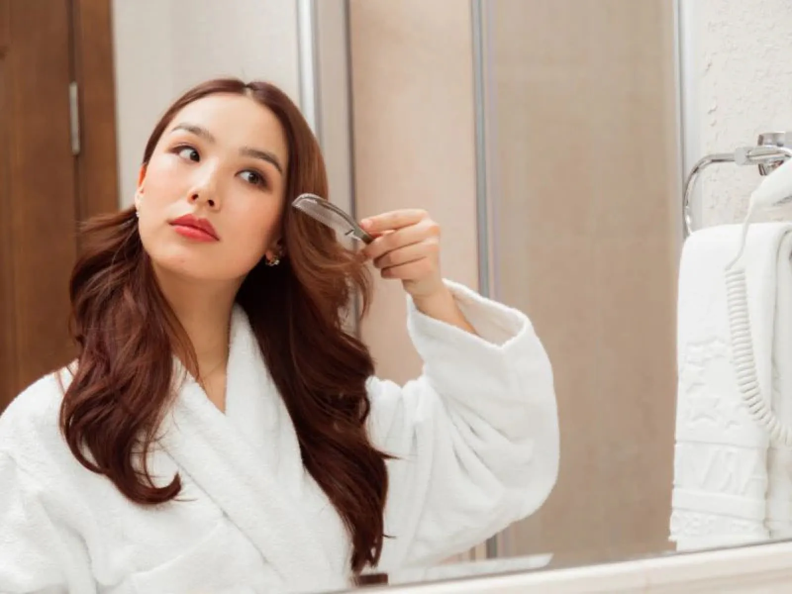 Nighttime Hair Care: Simple Habits for Healthy, Shiny Locks