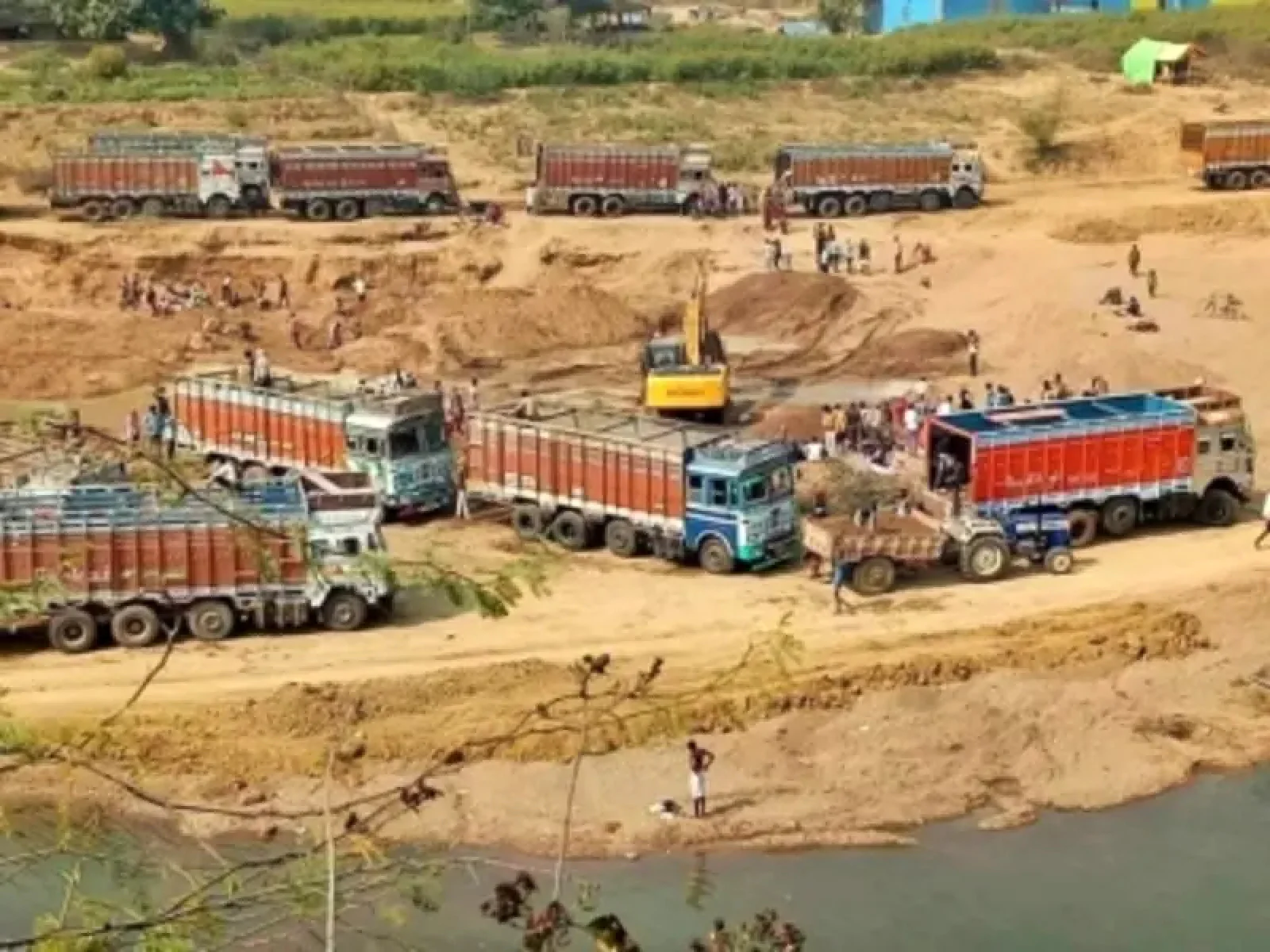 Nagaur Police Seize ₹10 Crore Worth of Vehicles, Machinery in Illegal Mining Crackdown