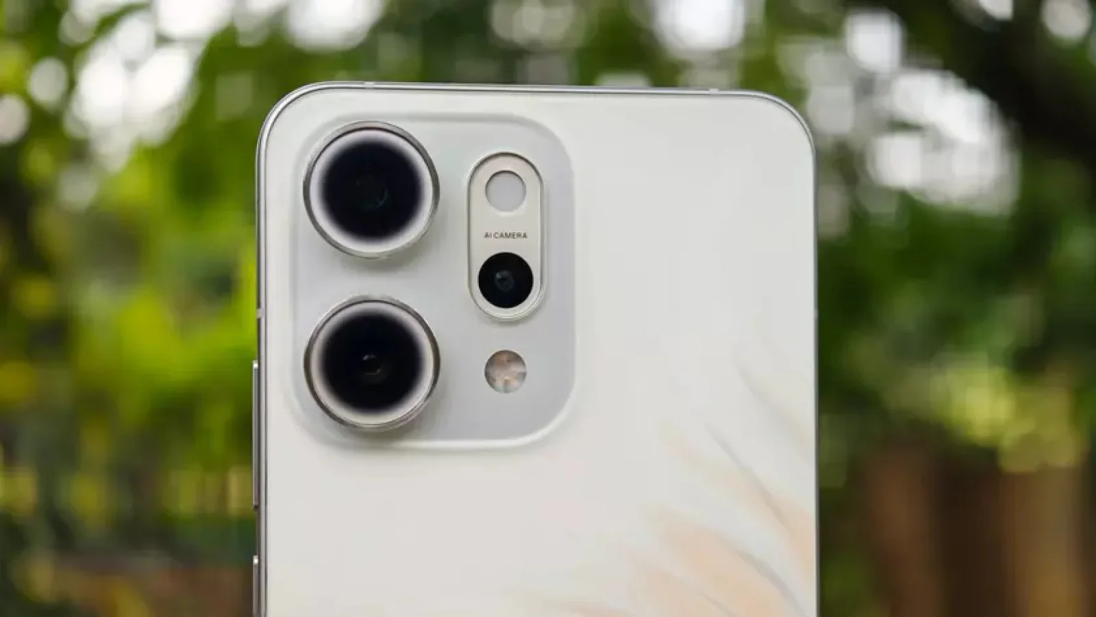 Oppo Reno 15 Pro Max Leak Reveals 200MP Camera, Dimensity 9400 Chip, and 6,500mAh Battery