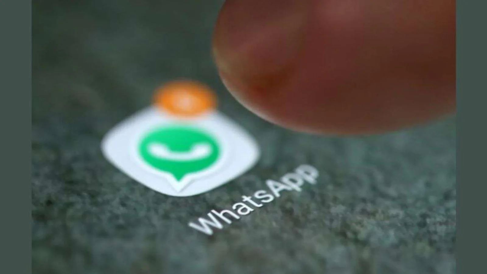 WhatsApp Introduces AI-Powered Status Images: Create Pictures Just by Typing Text