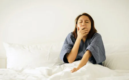 Morning Breath: Normal Causes, Warning Signs, and When to See a Dentist