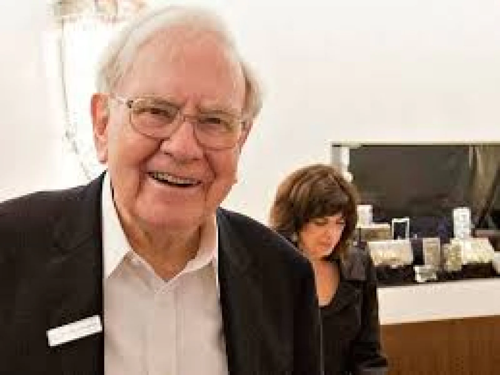 Warren Buffett’s Final CEO Letter: “My Greatest Legacy Is Shared Wisdom, Not Wealth”