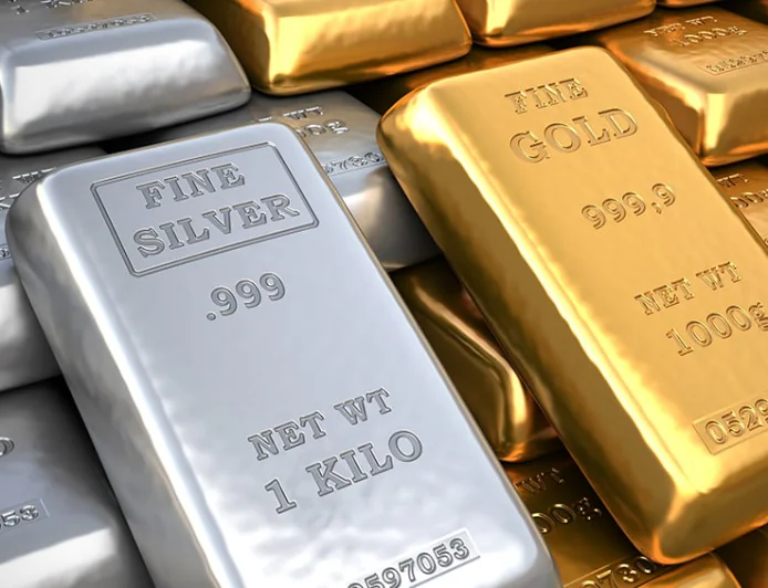 Gold Slips to ₹1.48 Lakh, Silver Extends Losses Amid Rising Dollar and Weak Global Trend