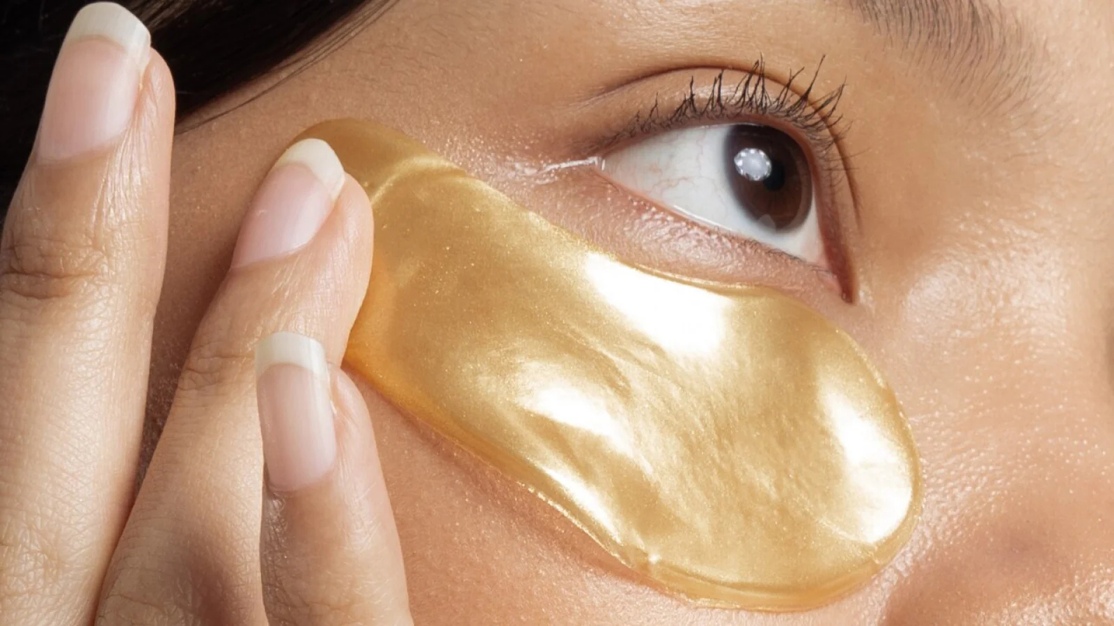 From Puffiness to Dark Circles: How Under-Eye Patches Improve Eye Area Skin